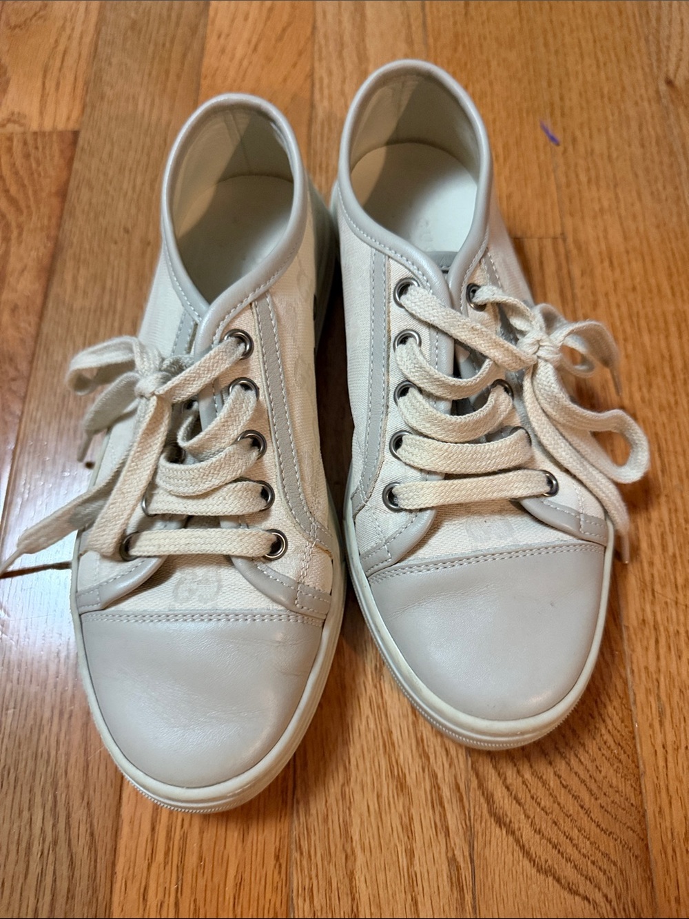 GUCCI Women’s Casual Low-Top Sneakers in Cream